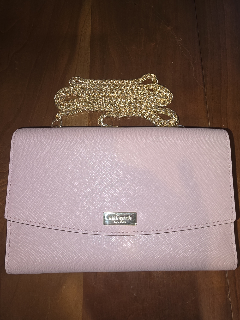 Kate Spade light pink 💕 saffiano crossbody bag with detachable gold chain, EUC!